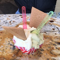 Coconut and pistachio gelato, miam