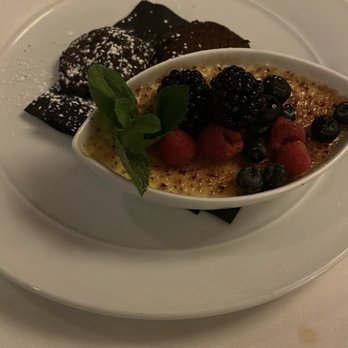 Eddie V's Prime Seafood - Crème brule and cookies - Seafood Near Me - Austin, Texas Eddie V's Prime Seafood - Crème brule and cookies - Seafood Near Me - Austin, Texas