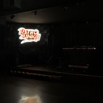 Retro Junkie - Cocktail Bars Near Me - Walnut Creek, California