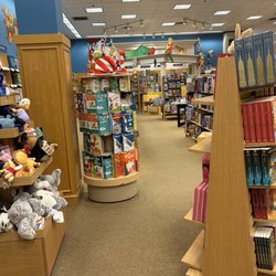 Barnes & Noble - Kids section