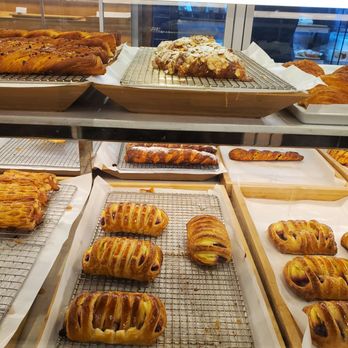 Paris Baguette - Bakeries Near Me - Lake Forest, California