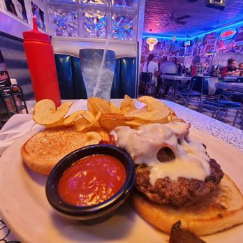 Hot Rods 50's Diner - Cowboy Burger, homade chips, and their moonshine sauce. - American Near Me - Alcoa, Tennessee