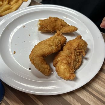 RJ Burgers - Good size chicken tenders - Burgers Near Me - Buena Park, California