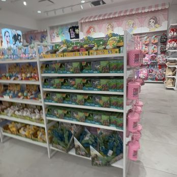 Miniso Friends - Accessories Near Me - Honolulu, Hawaii