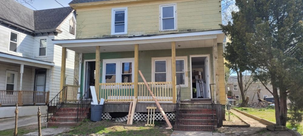 Slide of Beaver Homes Construction