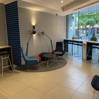 Holiday Inn Express Dublin City Centre - Hotels Near Me - Dublin, D