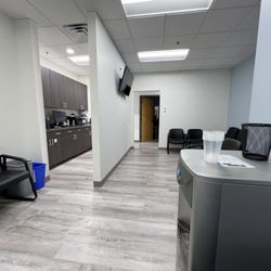 Ophthalmology Physicians & Surgeons - 2nd waiting room area
