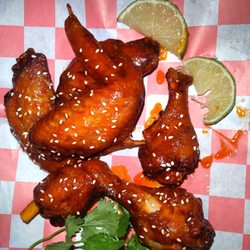 Khan's Mongolian Barbeque - Spicy wings
