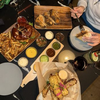 Lenny's Casita - Table - Kosher Near Me - Los Angeles, California