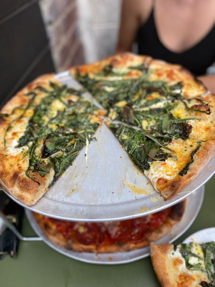 Social spots from Pizzeria Beddia
