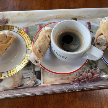 Tuscany Inn Tennessee - Little homemade treats they brought to welcome us! - Bed & Breakfast Near Me - Hickman, Tennessee