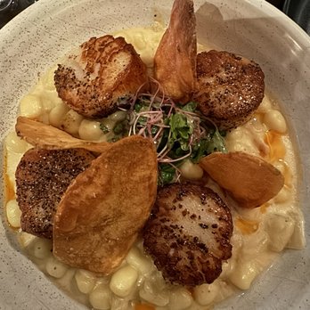 The Charles - Scallops with gnocchi - American Near Me - Wethersfield, Connecticut The Charles - Scallops with gnocchi - American Near Me - Wethersfield, Connecticut