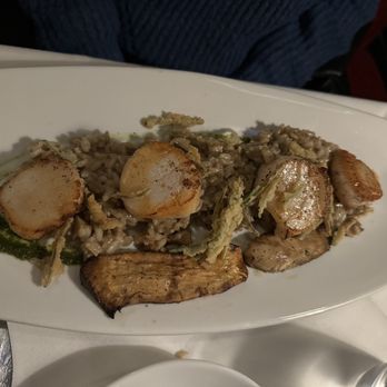 Max's Oyster Bar - Native Scallops* - American Near Me - West Hartford, Connecticut Max's Oyster Bar - Native Scallops* - American Near Me - West Hartford, Connecticut