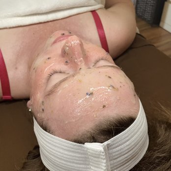 Skin Like Honey - Jelly Mask add-on - Estheticians Near Me - Redlands, California Skin Like Honey - Jelly Mask add-on - Estheticians Near Me - Redlands, California