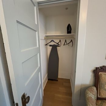 National Exchange Hotel - Closet - Hotels Near Me - Nevada City, California National Exchange Hotel - Closet - Hotels Near Me - Nevada City, California