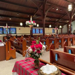 Super Value Flowers - Beautiful floral arrangements for the pew candled.