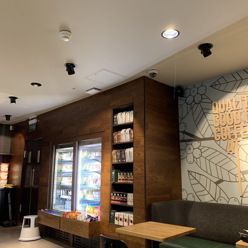 Starbucks - Coffee & Tea Near Me - London, XGL