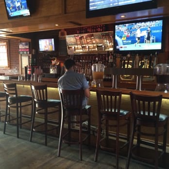 Nag's Head Ale House - Sports Bars Near Me - Huntington, New York