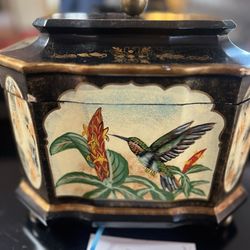 Red Door Consignment Gallery - Decorative box
