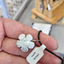 Vintage & Vino Market & Event - Natural stone necklace