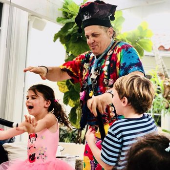 Ziggy the Clown - Magicians Near Me Ziggy the Clown - Magicians Near Me