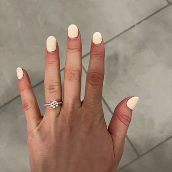 Spa & Nails II - Gel manicure in marshmallow cloud. - Nail Salons Near Me - Carmel, Indiana