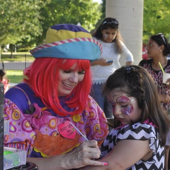 Honey Dew The Clown - Honey Dew at a b-day party. She did face & body art, and made balloon animals & swords with a sweetness that put the little ones at ease. - Clowns Near Me Honey Dew The Clown - Honey Dew at a b-day party. She did face & body art, and made balloon animals & swords with a sweetness that put the little ones at ease. - Clowns Near Me