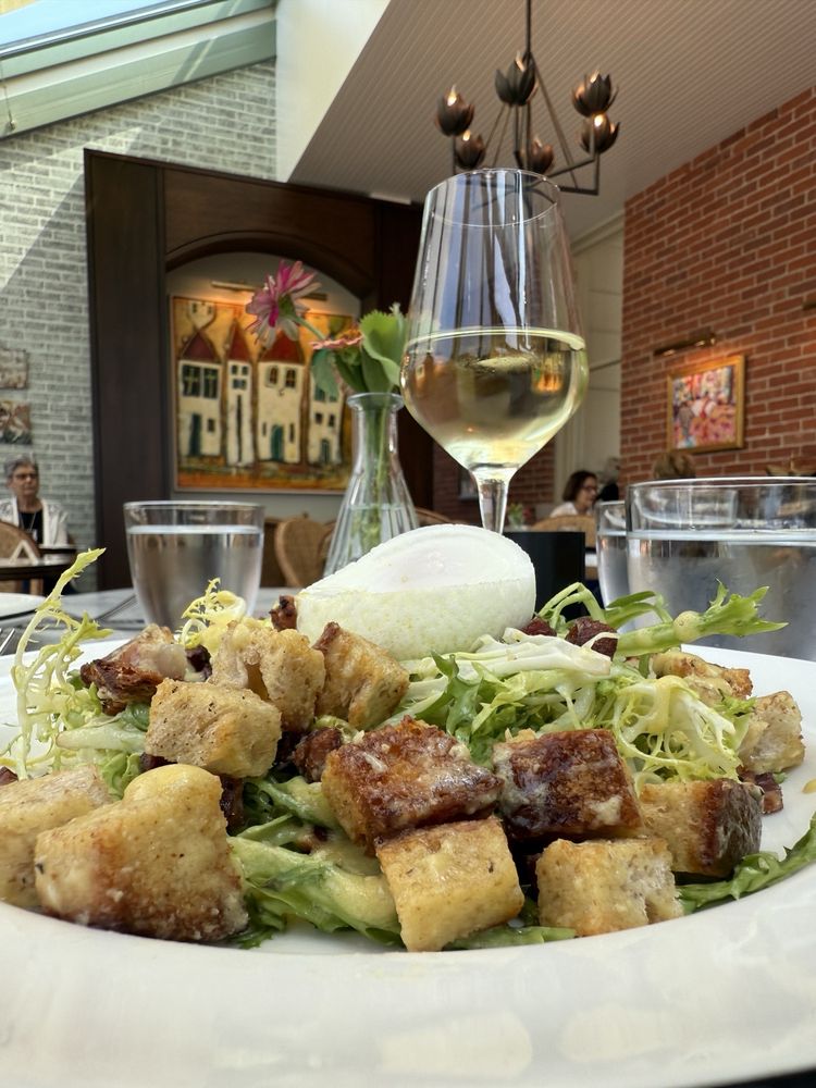 Food from Roux & Lucia