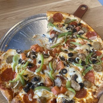 Alas Toxicas - Supreme Medium 12" - Pizza Near Me - Cerritos, California Alas Toxicas - Supreme Medium 12" - Pizza Near Me - Cerritos, California