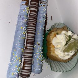 Sweets & Treats Factory - Lime cheesecake & chocolate covered pretzels