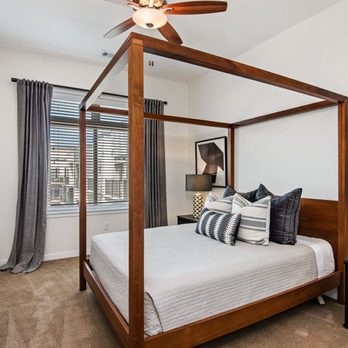 Avenue 80 - Apartments Near Me - Overland Park, Kansas