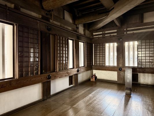 Himeji Castle by null