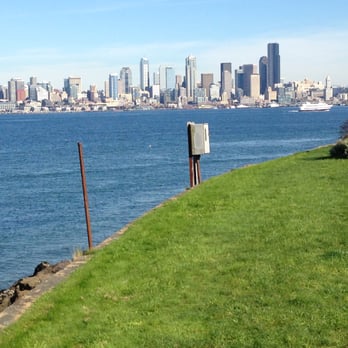 Alki Beach Park - On Alki Point - Parks Near Me - Seattle, Washington