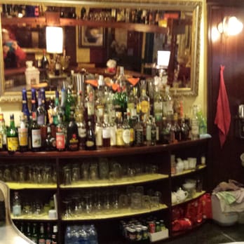 Floridita Cafè - Il banco bar del locale. Lo stile è gradevole e trasmette apertura e ampiezza - Pubs Near Me - Milan, Michigan Floridita Cafè - Il banco bar del locale. Lo stile è gradevole e trasmette apertura e ampiezza - Pubs Near Me - Milan, Michigan