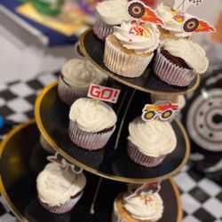 Twice Baked Baking Company - Red velvet, vanilla and chocolate cupcakes