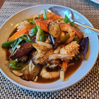B Thai Cuisine - Spicy Eggplant with seafood - Thai Near Me - Lynnwood, Washington B Thai Cuisine - Spicy Eggplant with seafood - Thai Near Me - Lynnwood, Washington