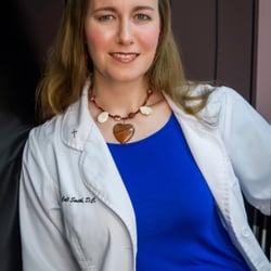 Smith Chiropractic & Nutrition - Dr. Llana Call Smith