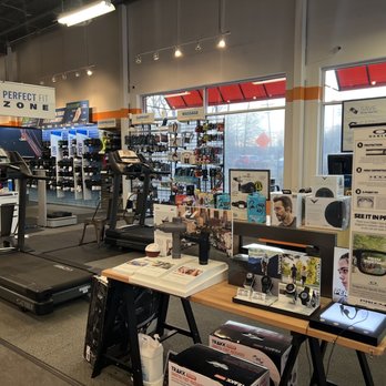 Road Runner Sports - Shoe Stores Near Me - North Brunswick, New Jersey Road Runner Sports - Shoe Stores Near Me - North Brunswick, New Jersey
