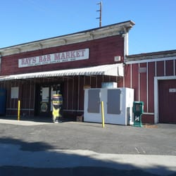 Ray's R & R Market - Parking in fornt!