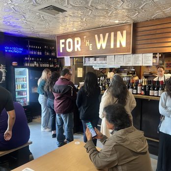 For the Win - Inside - Burgers Near Me - Los Angeles, California