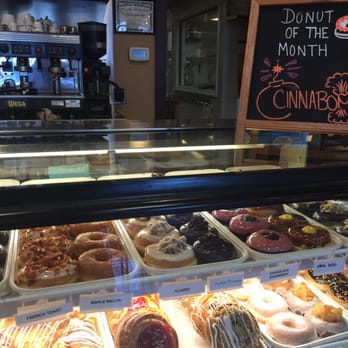 Spiga Bakery - Donut case - Bakeries Near Me - Bellmore, New York