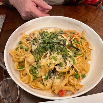 Double Oaks Bed & Breakfast - Cajun Seafood pasta - Bed & Breakfast Near Me - Greensboro, North Carolina