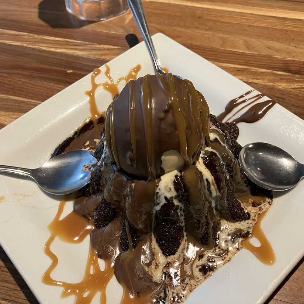 Chili's - Molten Chocolate Cake! The ice cream and toppings were the best!! - American Near Me - Midvale, Utah Chili's - Molten Chocolate Cake! The ice cream and toppings were the best!! - American Near Me - Midvale, Utah