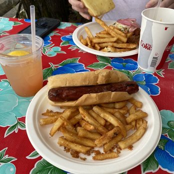 Town Docks - Hot Dog & Chicken Sandwich - American Near Me - Meredith, New Hampshire