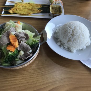 Sabaidee Cafe - Veggie stir fry with steak - Thai Near Me - Murfreesboro, Tennessee