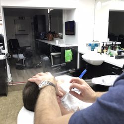 Celik's Mensroom