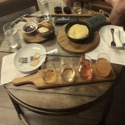468 Wine - Flight of wine and baked brie