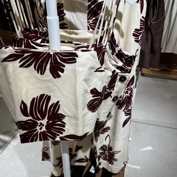 Mango - San Diego - Clothing - Women's Clothing Near Me - San Diego, California