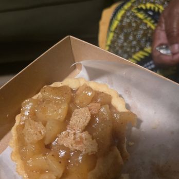 Cinnamon City - Apple combo - Desserts Near Me Cinnamon City - Apple combo - Desserts Near Me