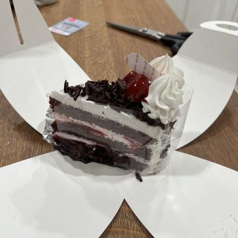 85°C Bakery Cafe - *Black Forest 8" - Coffee & Tea Near Me - Chino Hills, California